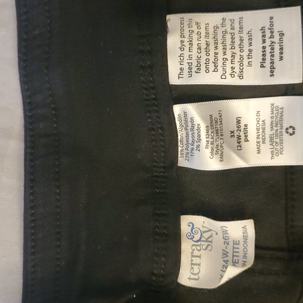 Terra & Sky 3X petite black women's denim leggings Capri pants